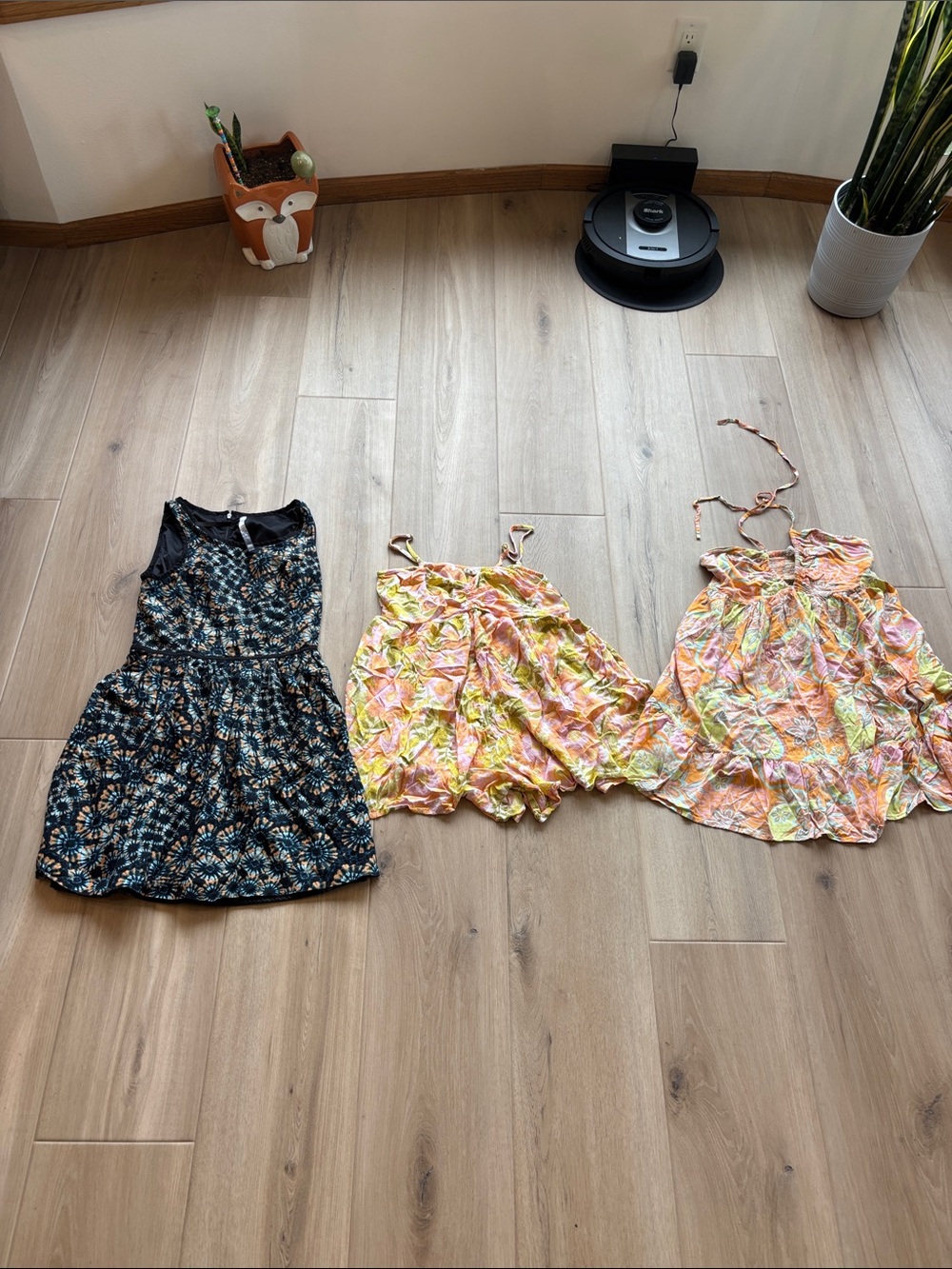 💚bundle of 3 women’s size medium dresses/romper💚